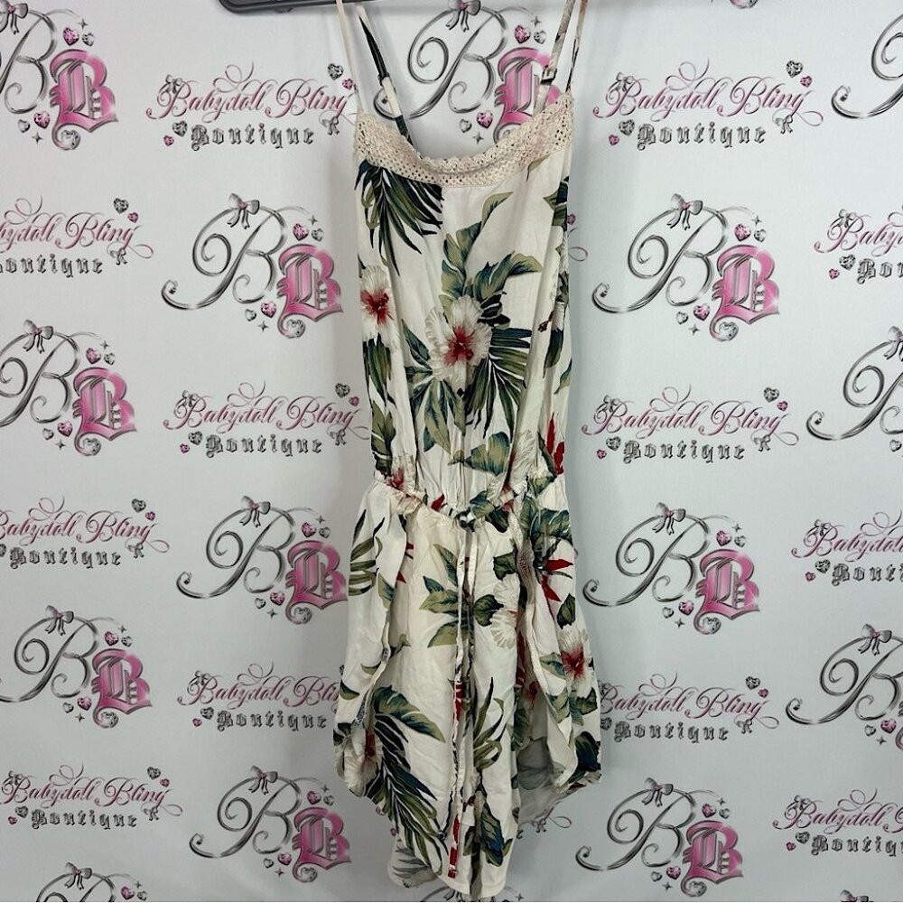 Hollister romper one piece jumper flowers hibiscus Tropical Floral crochet